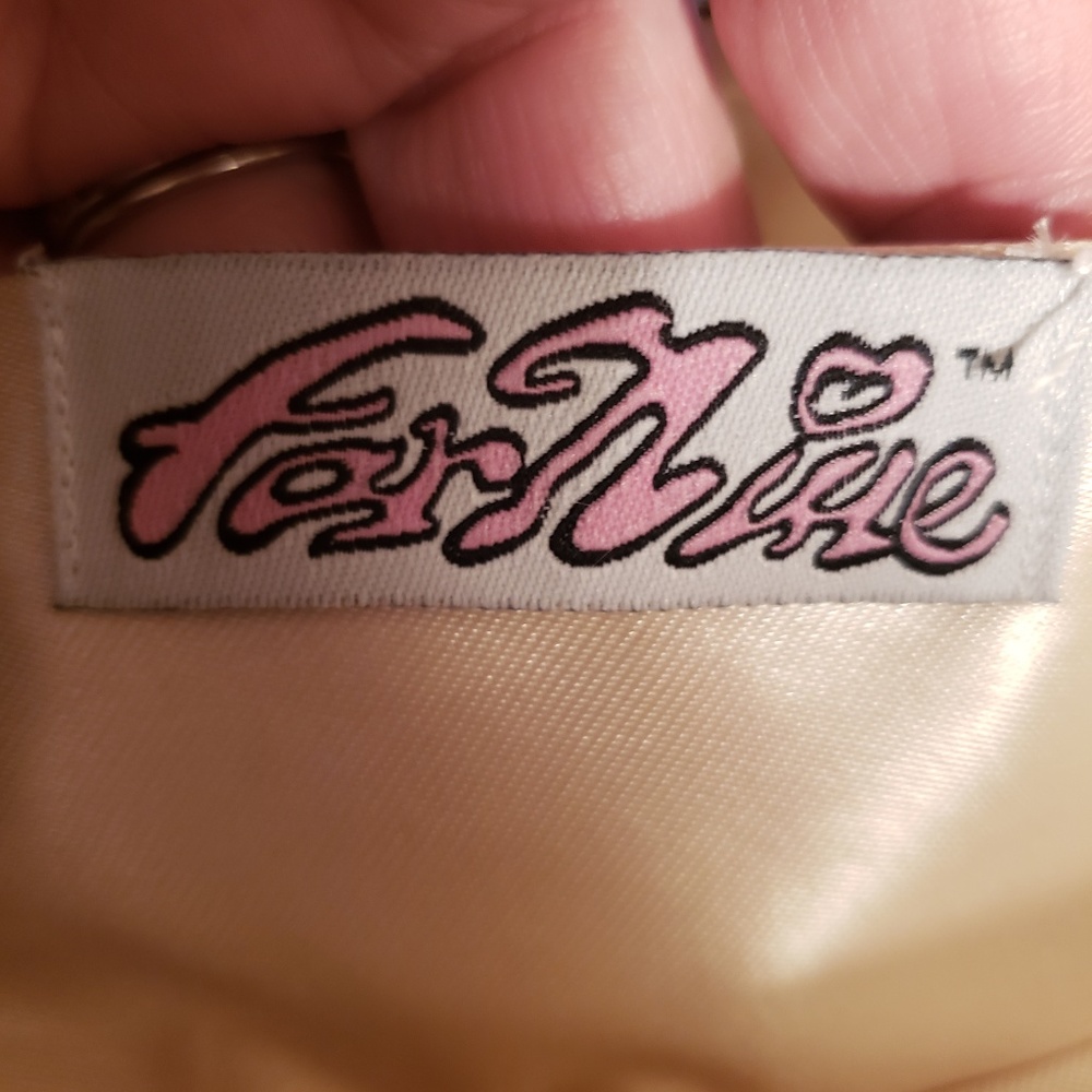 FAR NINE BEADED PURSE - EUC - Picture 2 of 6